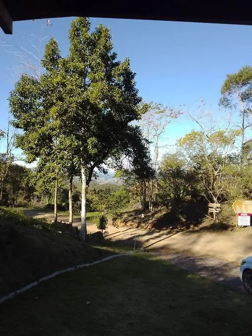 Casa de Férias Cabana Em Meio A Natureza Com Piscina. Vila Rodeio